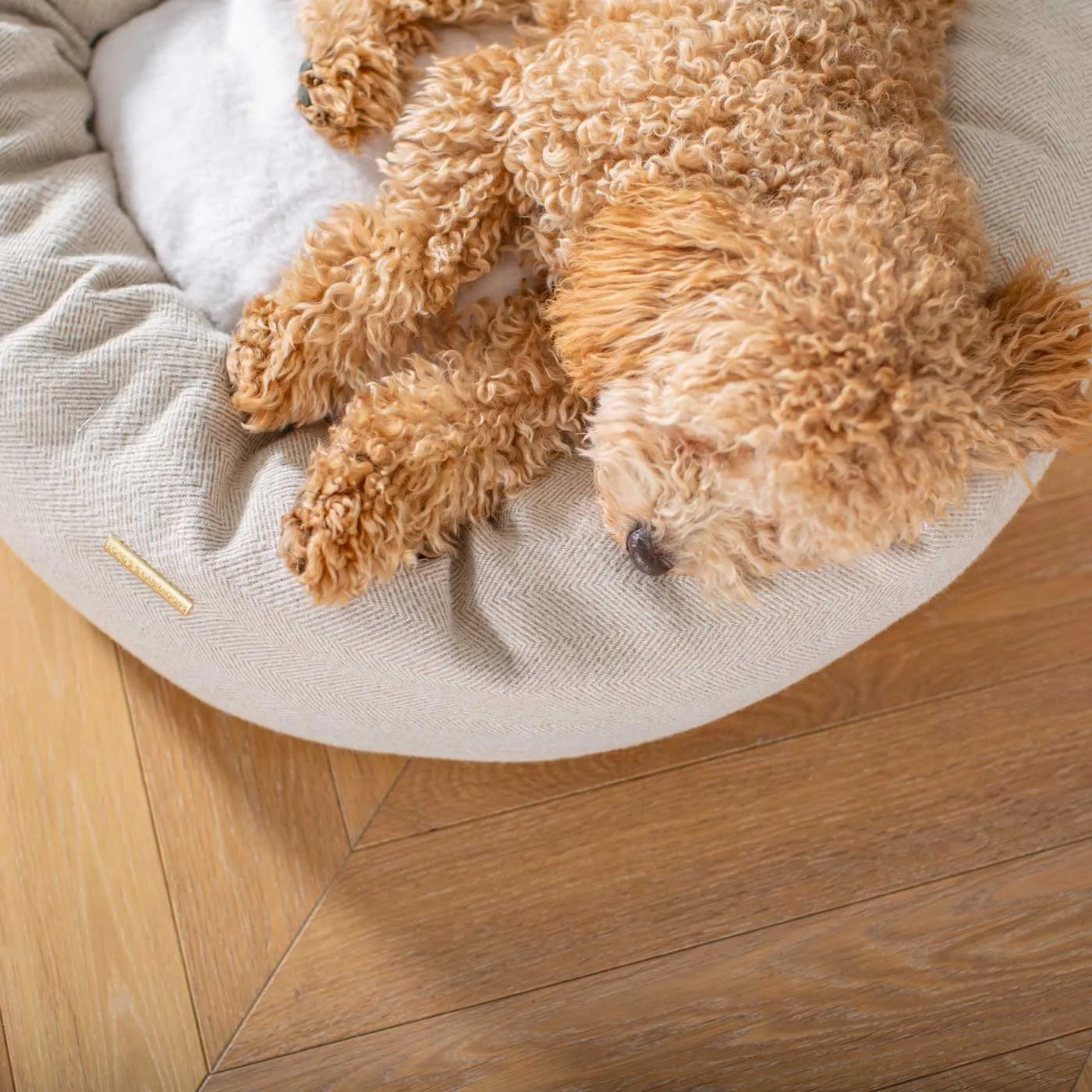 Donut Bed in Natural Herringbone Tweed by Lords & Labradors